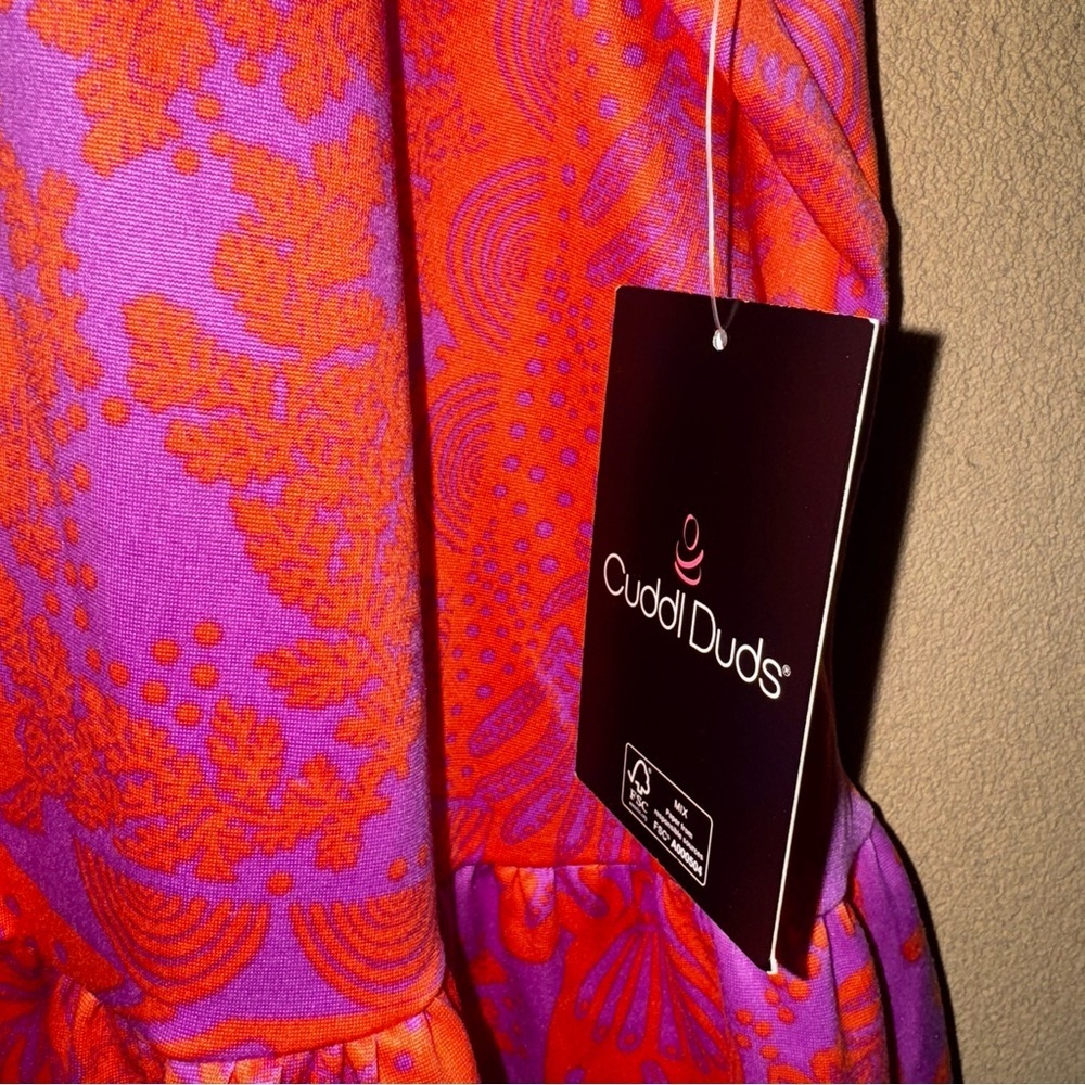 Cuddl Duds Vibrant Red and Purple Blouse - Picture 3 of 5